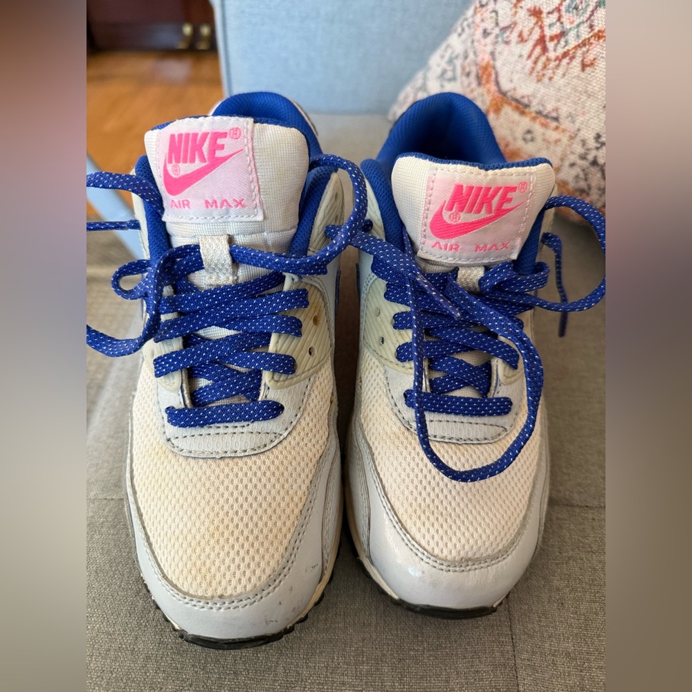 Nike Air Max Sneakers 4Y/5.5W‎ - White and Blue with Pink Accents